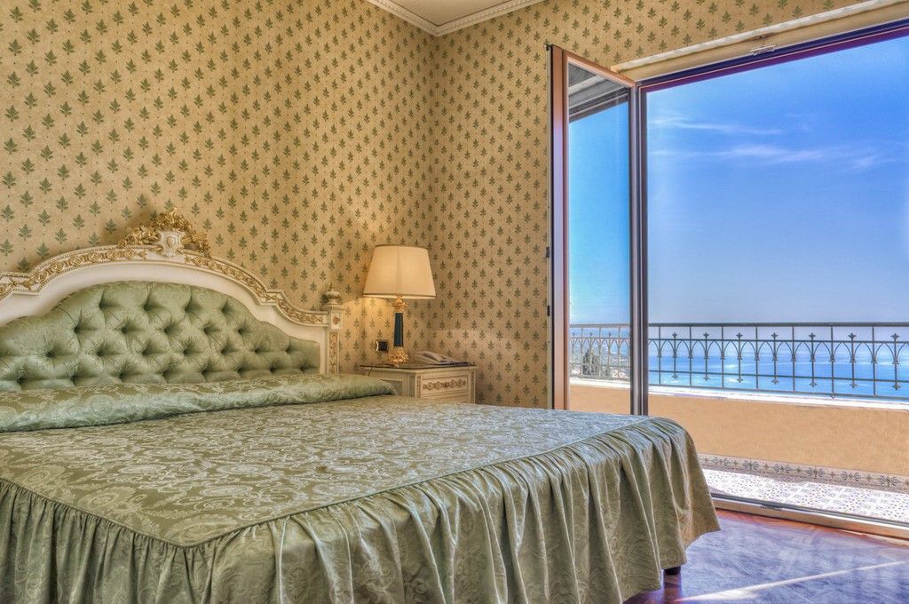 Riis Taormina